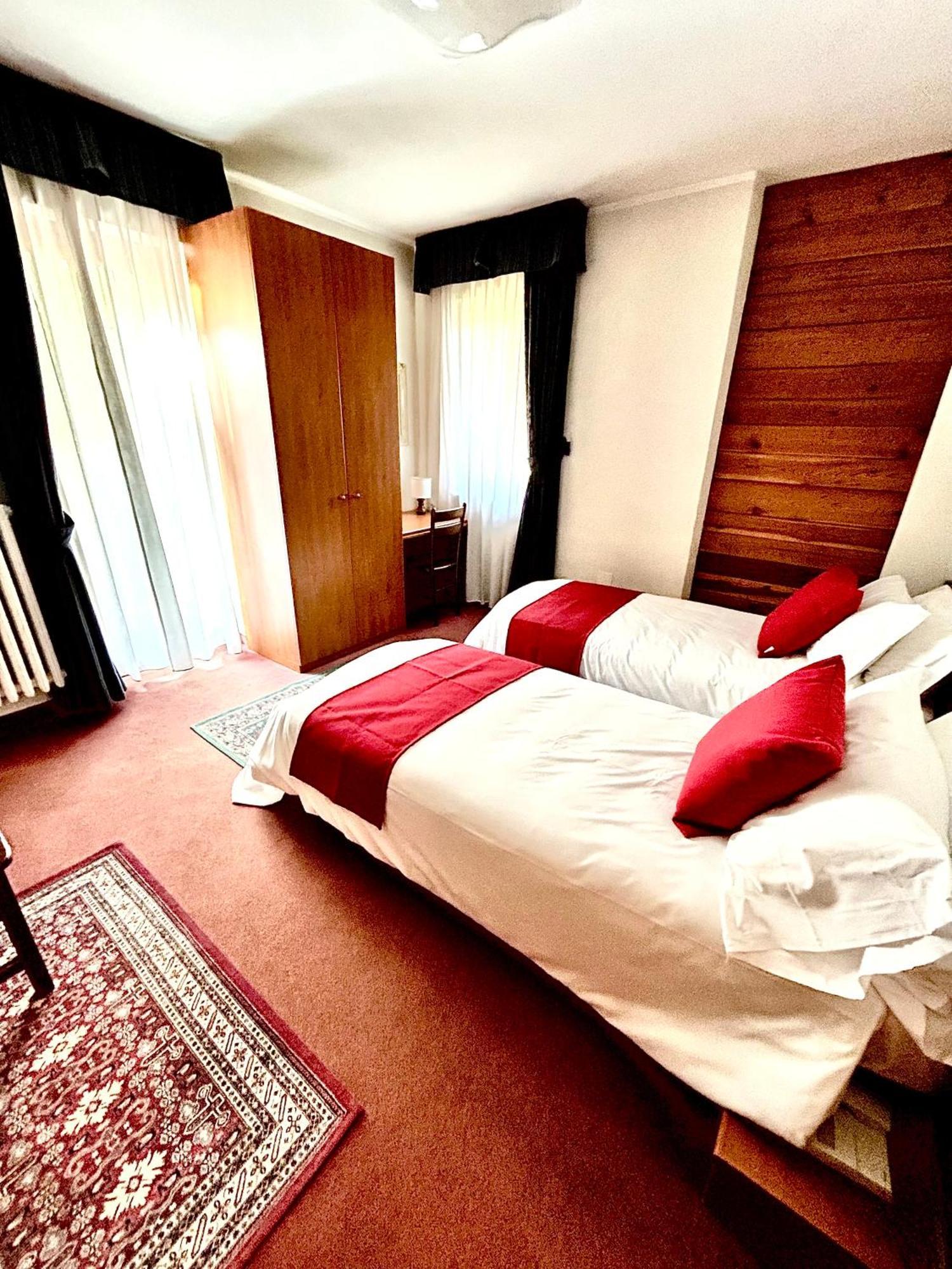 Hotel La Nigritella Бардонеккия Экстерьер фото